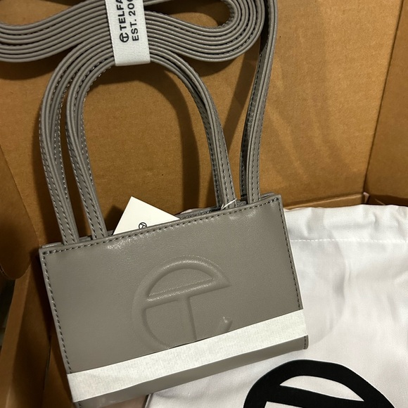 Telfar small (grey) - Picture 2 of 6